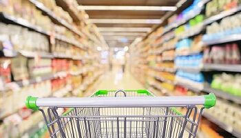 تأثیر فروشگاه‌های زنجیره‌ای بر اشتغال‌زایی چیست؟