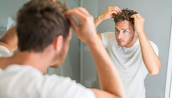 خشکی مو را با راه حل های ساده درمان کنید