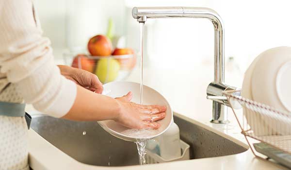 یک مایع ظرفشویی باکیفیت چه ویژگی هایی دارد؟