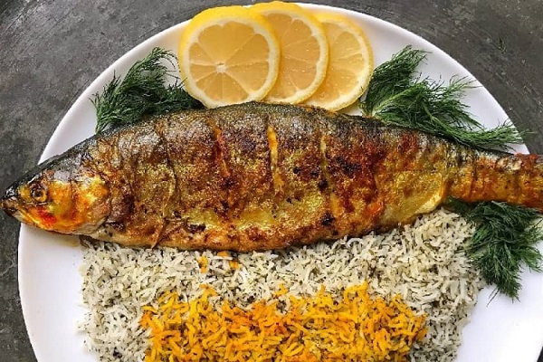 طرز تهیه ماهی شب عید با سبزی پلو