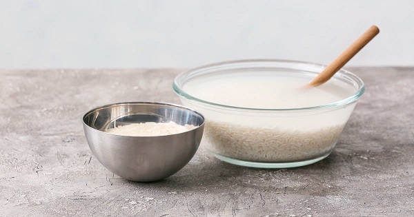 2 روش استفاده از آب برنج برای مو