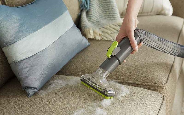 استفاده از شامپو فرش برای نظافت مبل 
