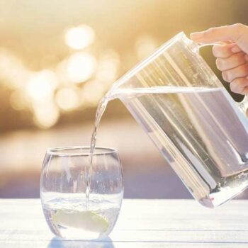 با نخوردن آب کافی، به این بیماری ها دچار خواهید شد